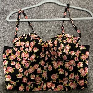 HOUSE OF CB BLACK FORAL TOP